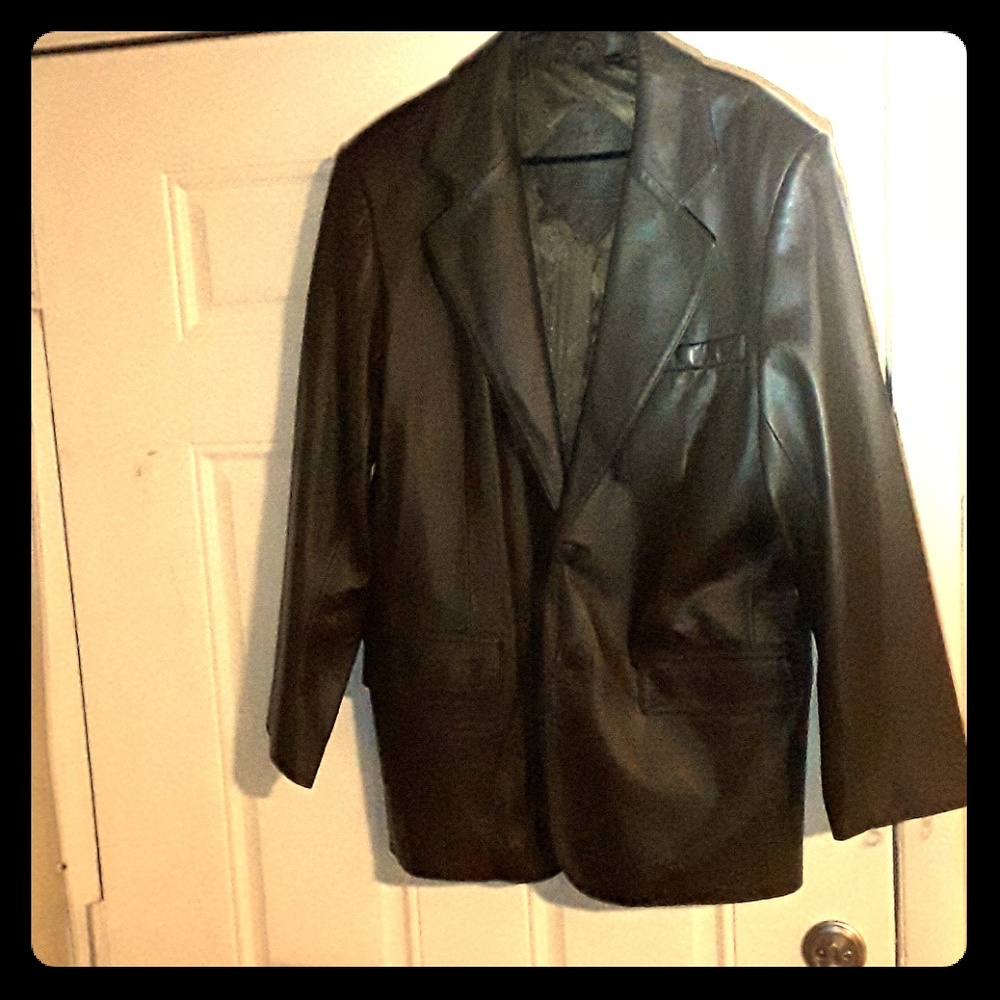 Roundtree and young leather sport coat
